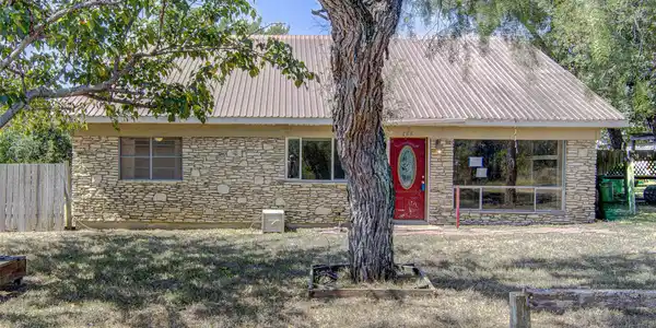 322 E Castleshoals DR