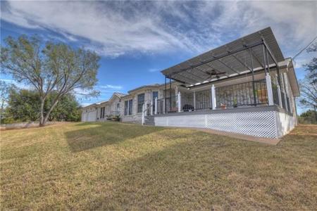 201 W Bluebonnet RD