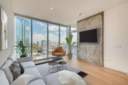 301 West Ave