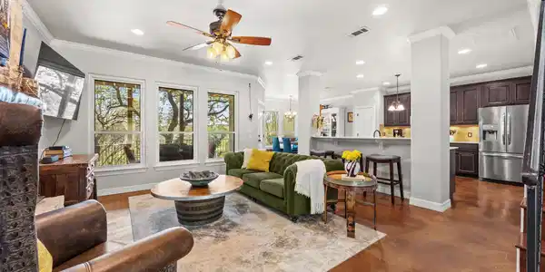 615 Cat Hollow Club DR