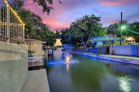 102 Thunderbird LN