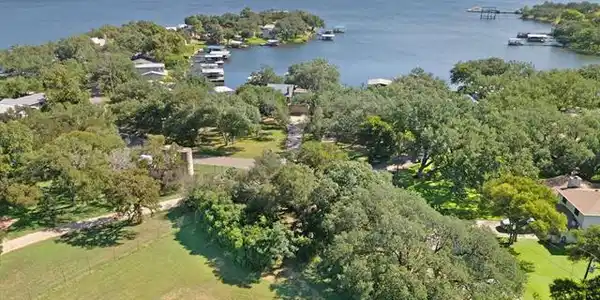 401 Island Lodges DR