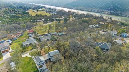 13918 Hummingbird LN