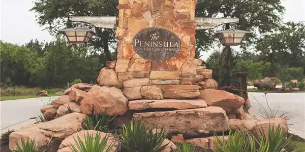 17 Peninsula DR