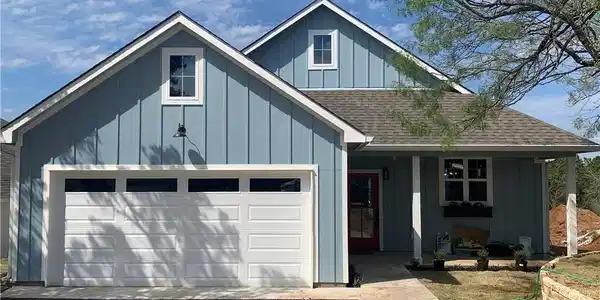 714 Maple LN