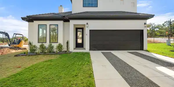 711 N Paleface Ranch RD