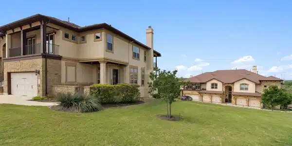 111 Antonio WAY