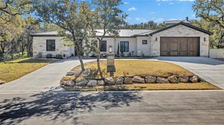 907 Hi Circle South
