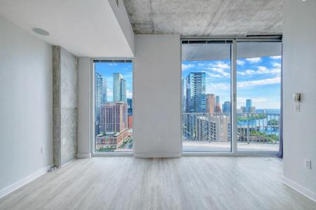 360 Nueces ST
