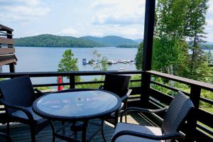 331 Whiteface Inn Ln