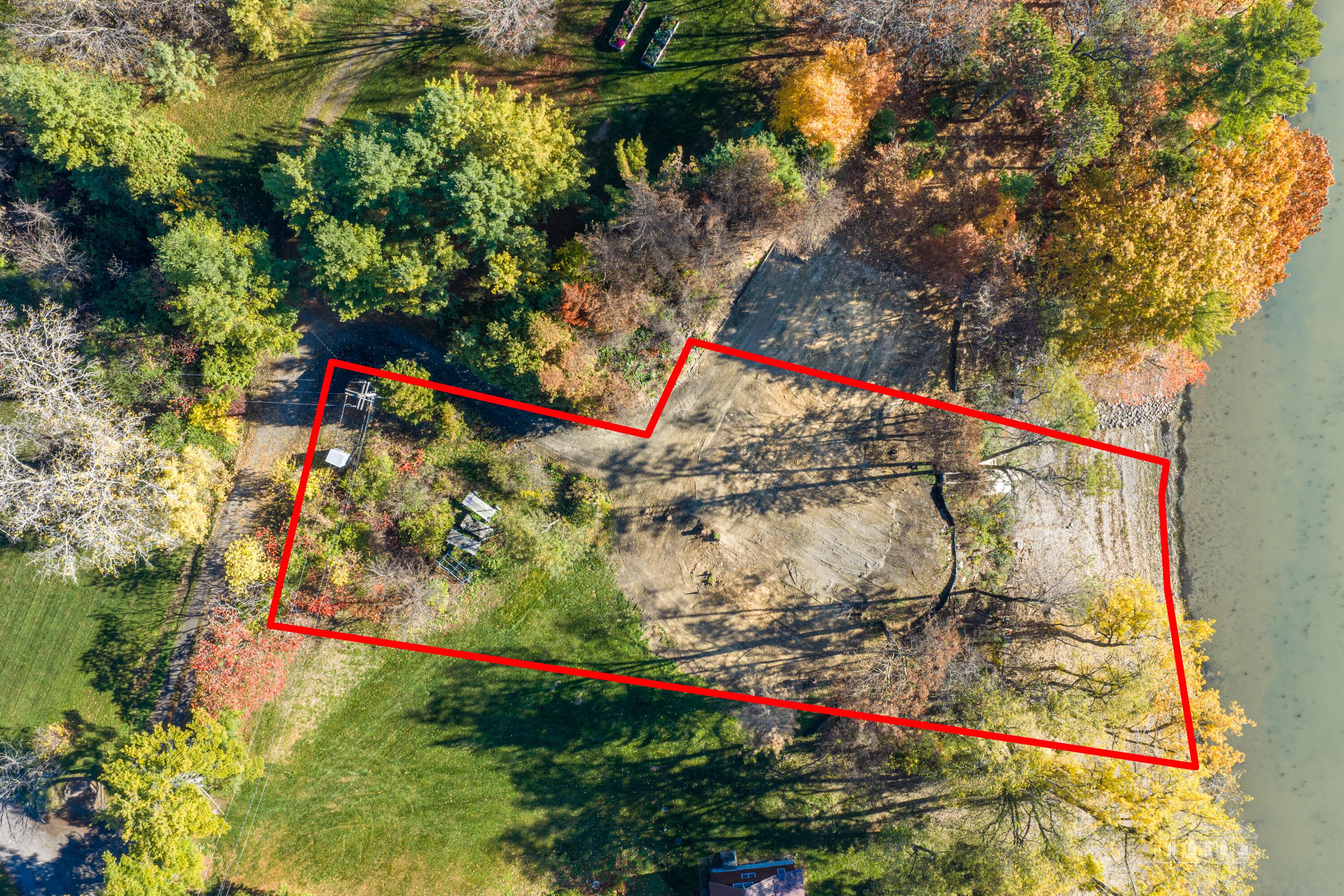 Image 2: 22 24 Hedge Row Crown Point Lot-34