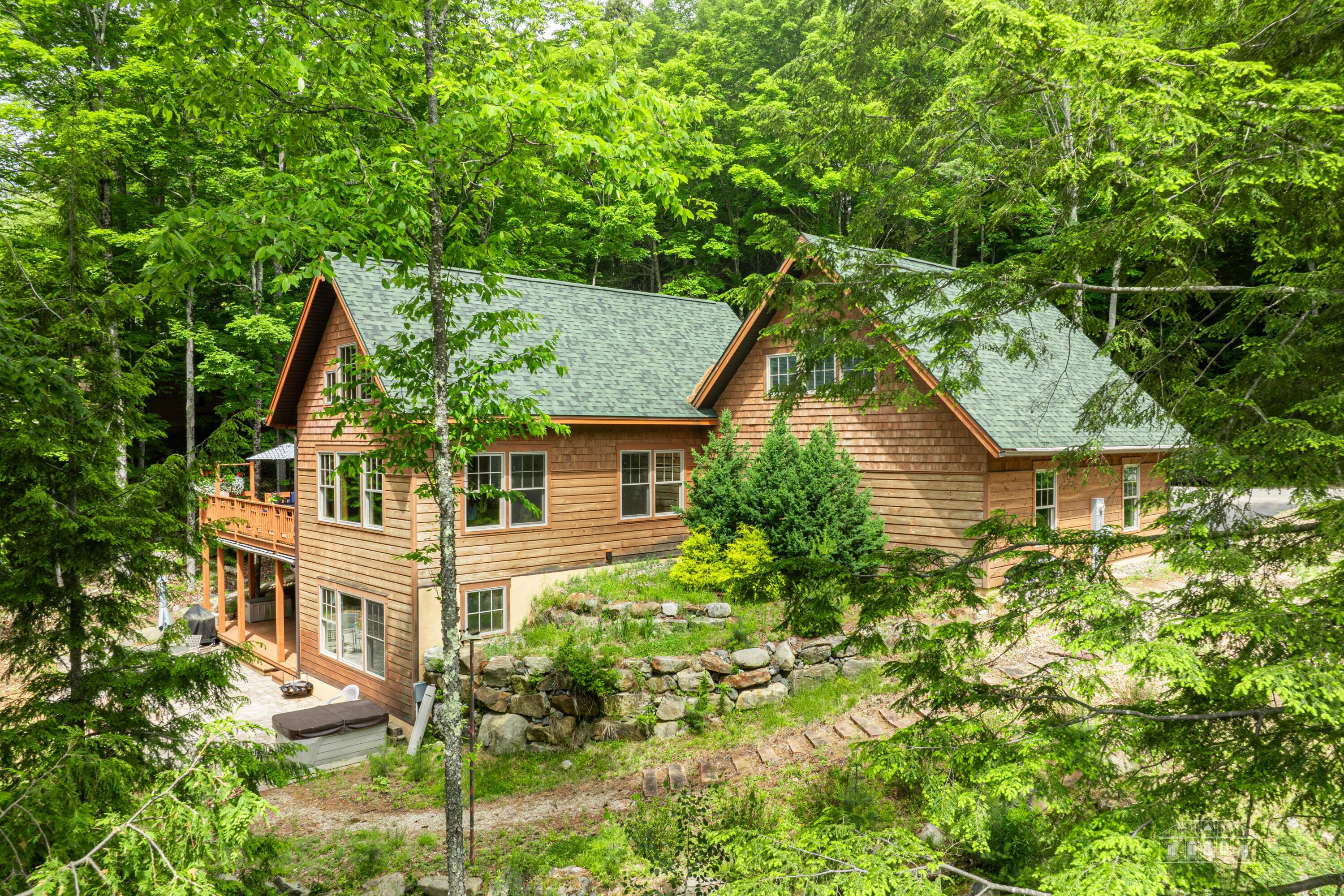 Image 2: 163 Riverside Dr SL-2