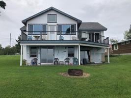 90 LAKESHORE DR
