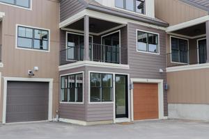6 Lennox Way