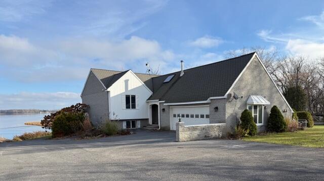 Image 2: Front Exterior