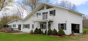 27 Lakeshore Dr