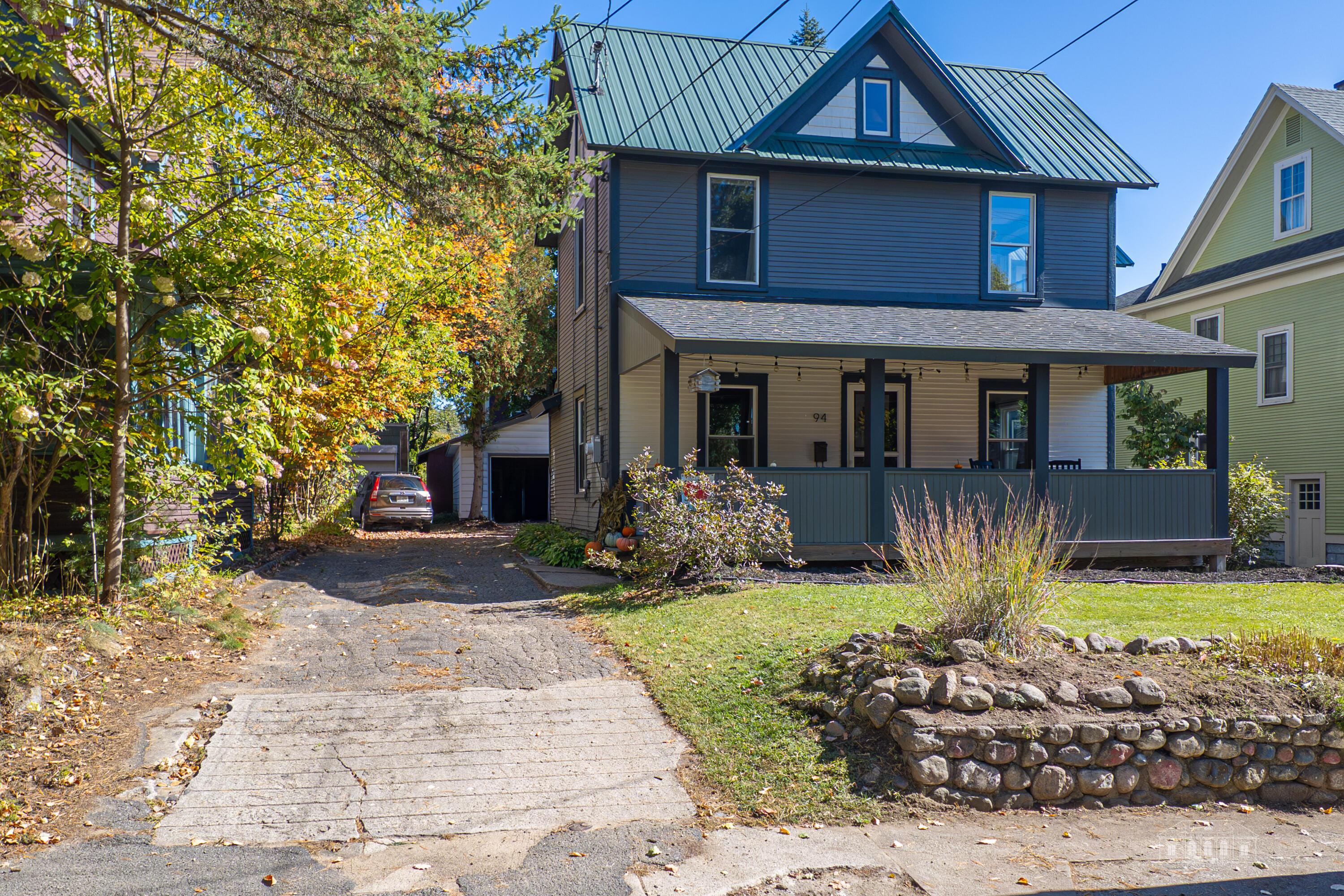 Image 2: 94 Spepard Ave-2