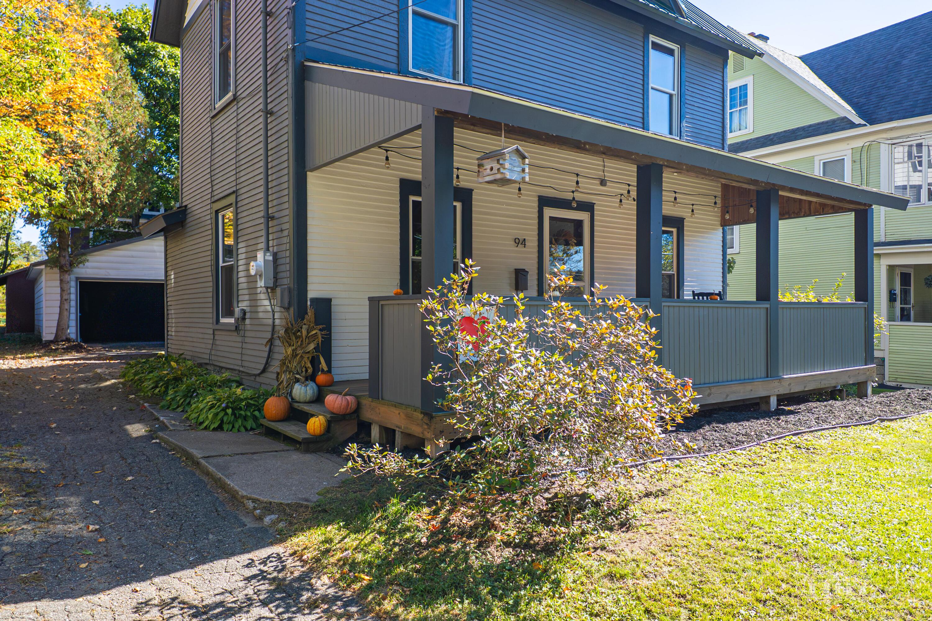 Image 3: 94 Spepard Ave-3