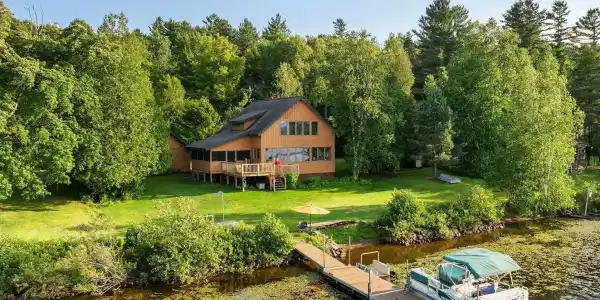 39 Lake Simond