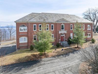 4 Grand Isle Way