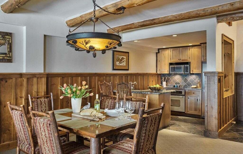 Image 3: Kitchen