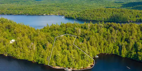 7 Bluff Island