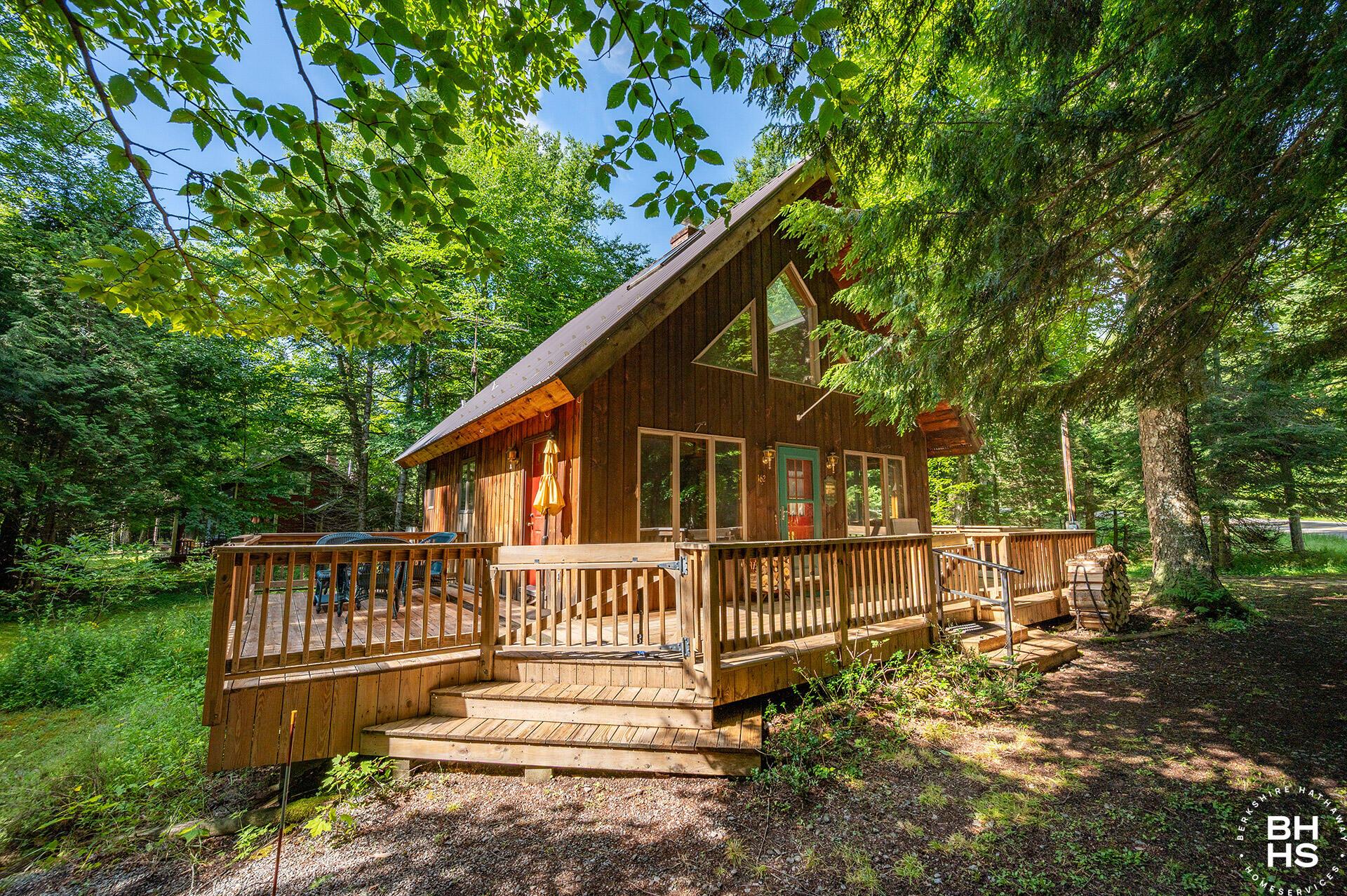 Image 2: CabinInSaranacInn_Exterior_L