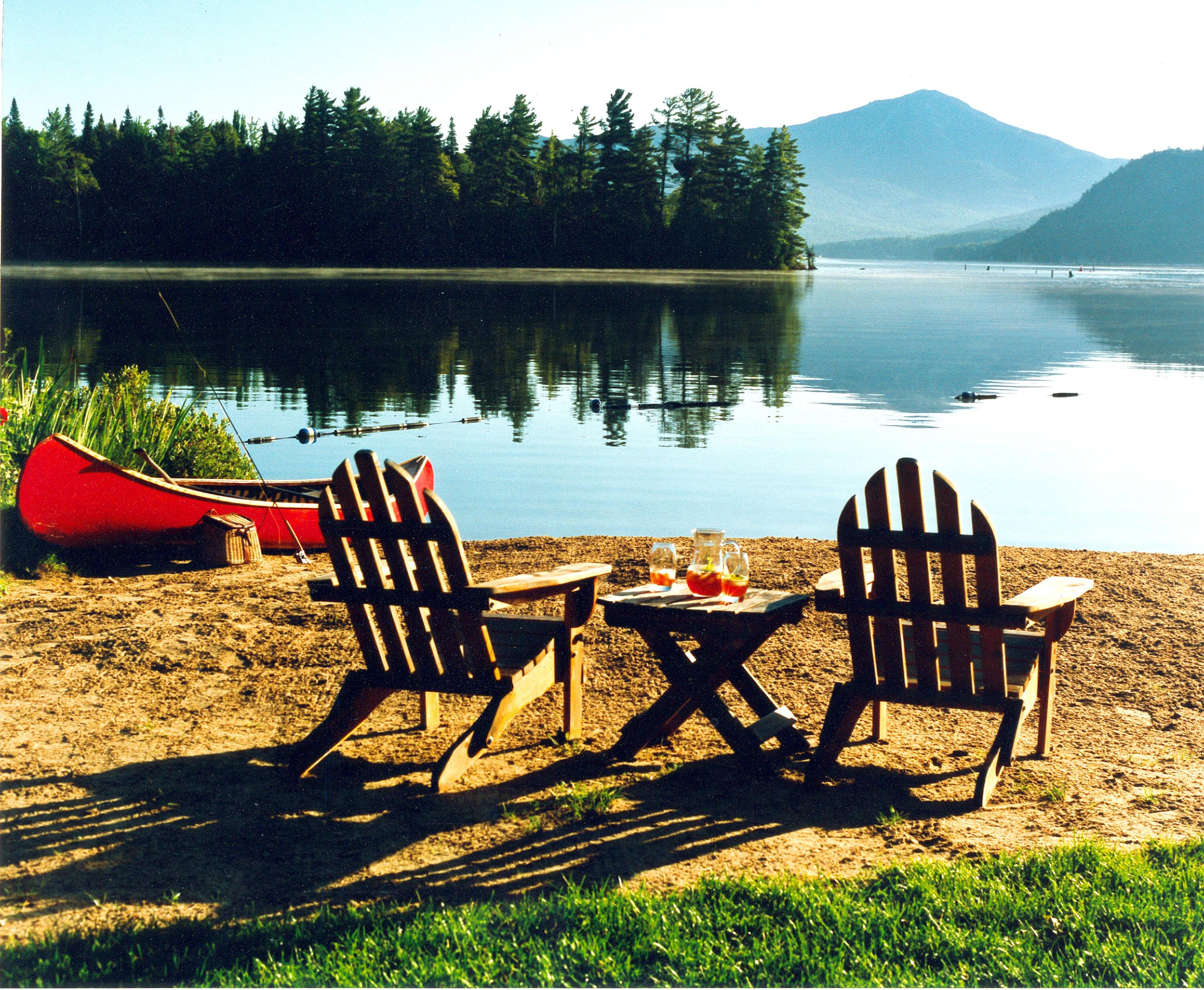 Image 2: Canoe Club Canoe hi res