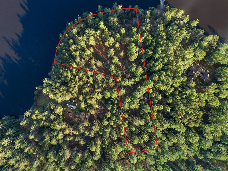 Image 4: LotOnRainbowLake_LotwithLines