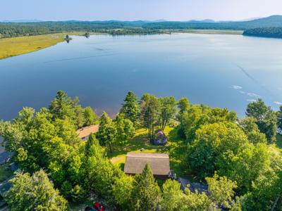 79 Lake Simond