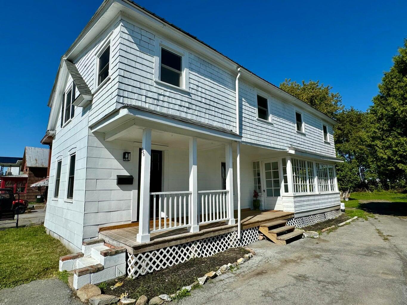 Image 1: pratt main