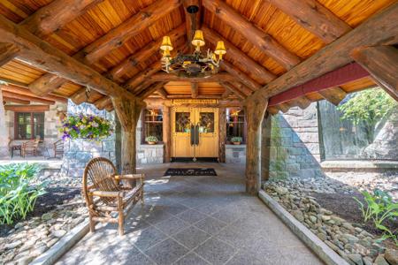 7 Whiteface Inn