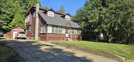 494 Forest Hill