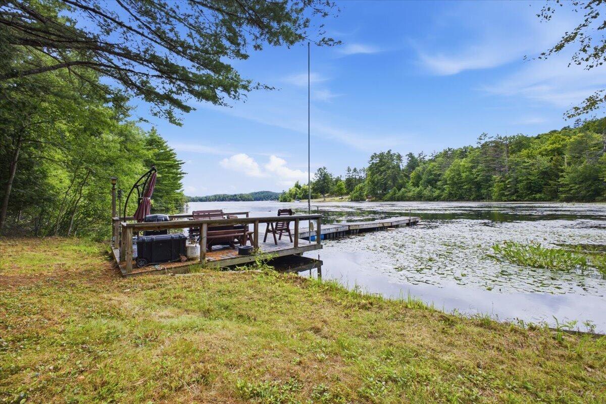 Image 3: Lakefront