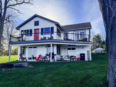 90 Lakeshore
