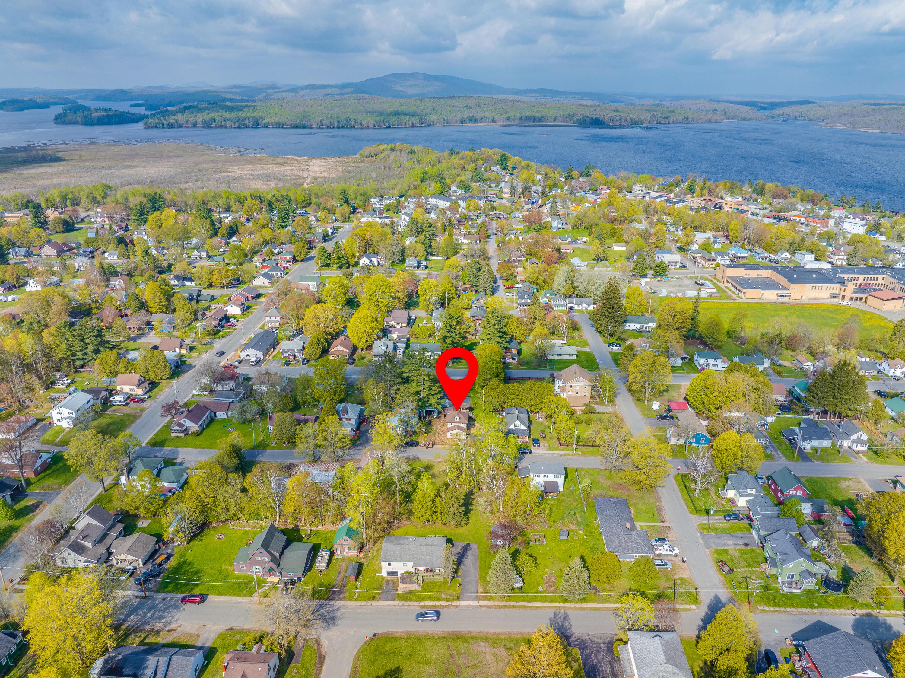 Image 4: 44 Lakeview Ave-7