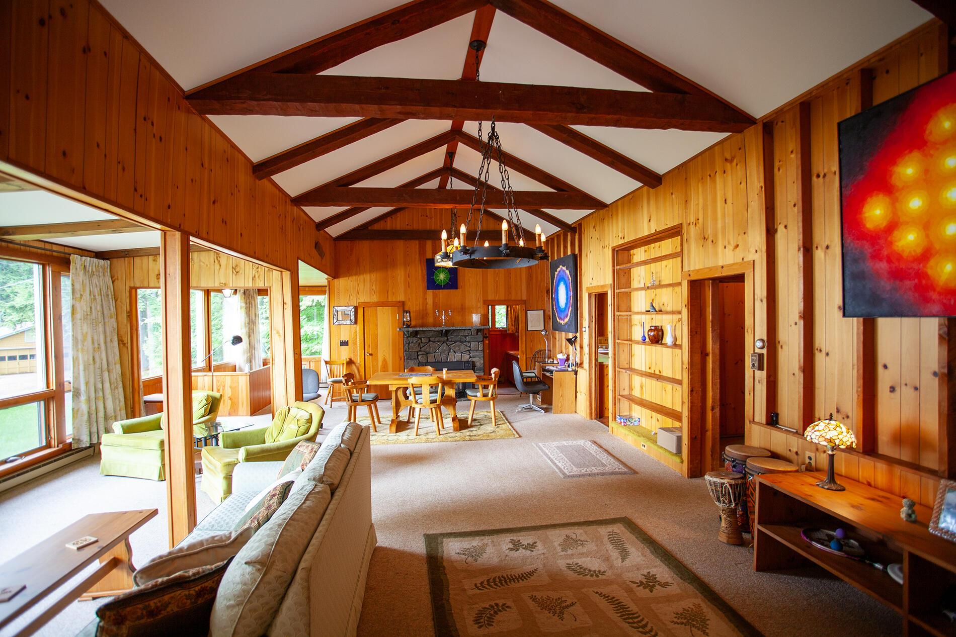 Image 4: Great Room