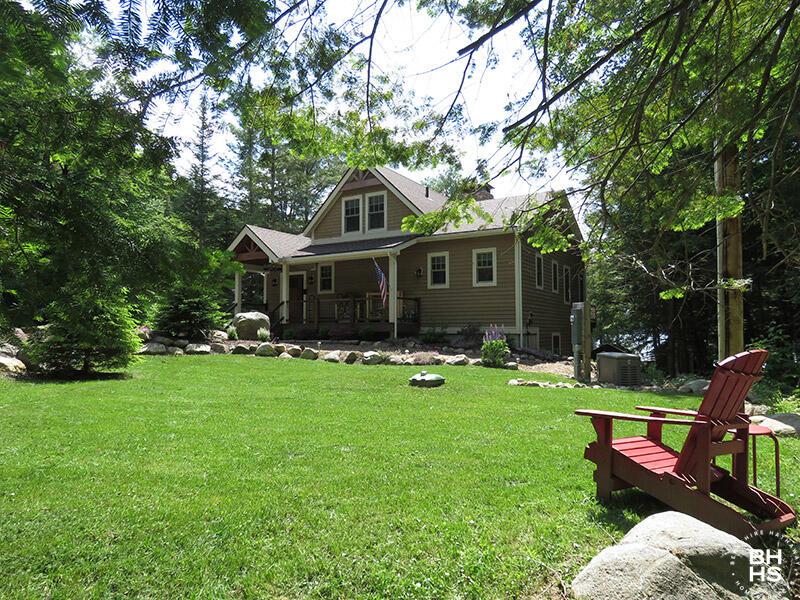 Image 2: CampSummerBreezeOnUpperSaranac_O_Exterio
