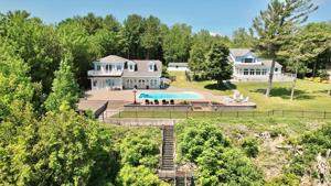 10 Gravelly Point Drive