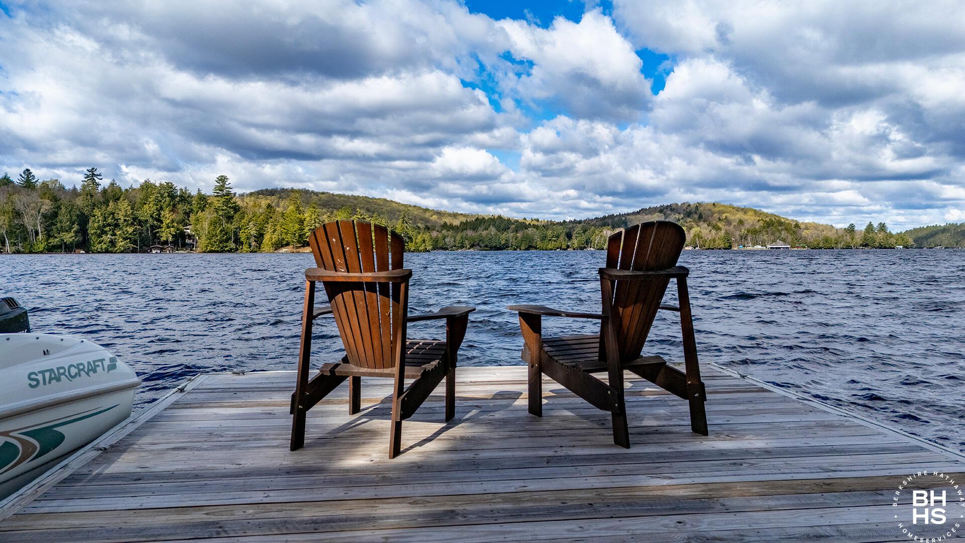 Image 1: CampNorthlightOnUpperSaranac_A_Chairs