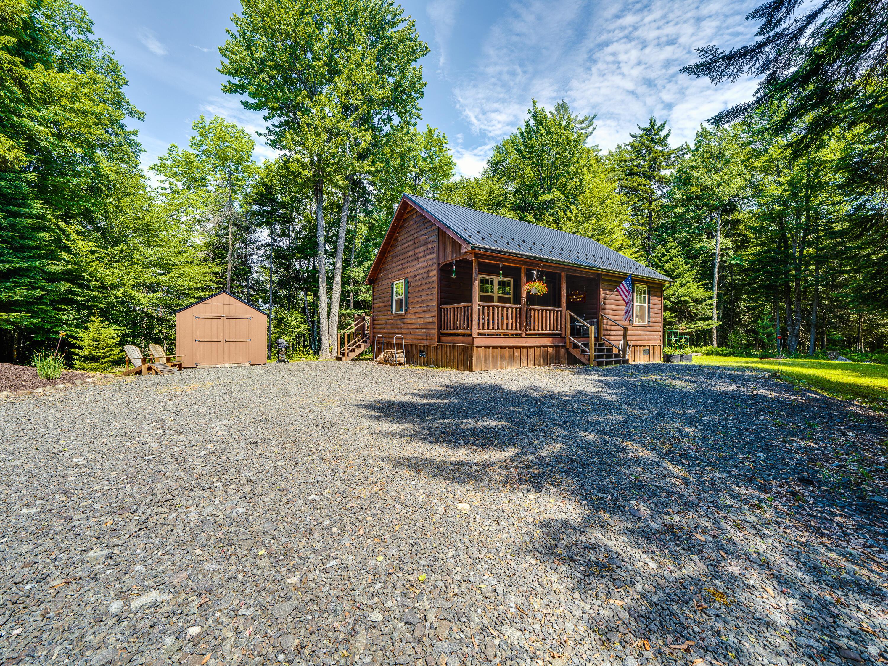 Image 3: 64 Syeinfeldt Ln-16
