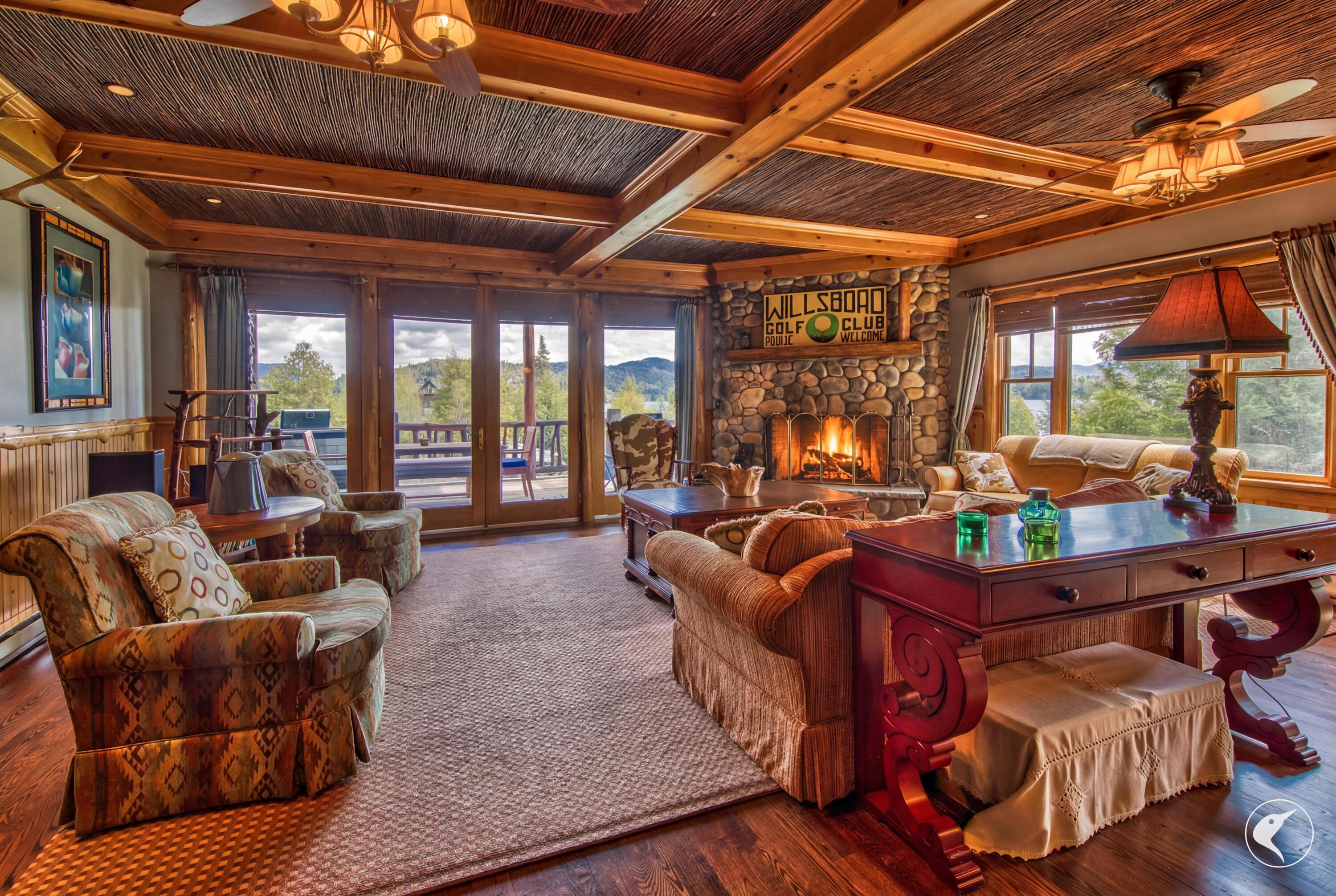 Image 3: Living Room #1