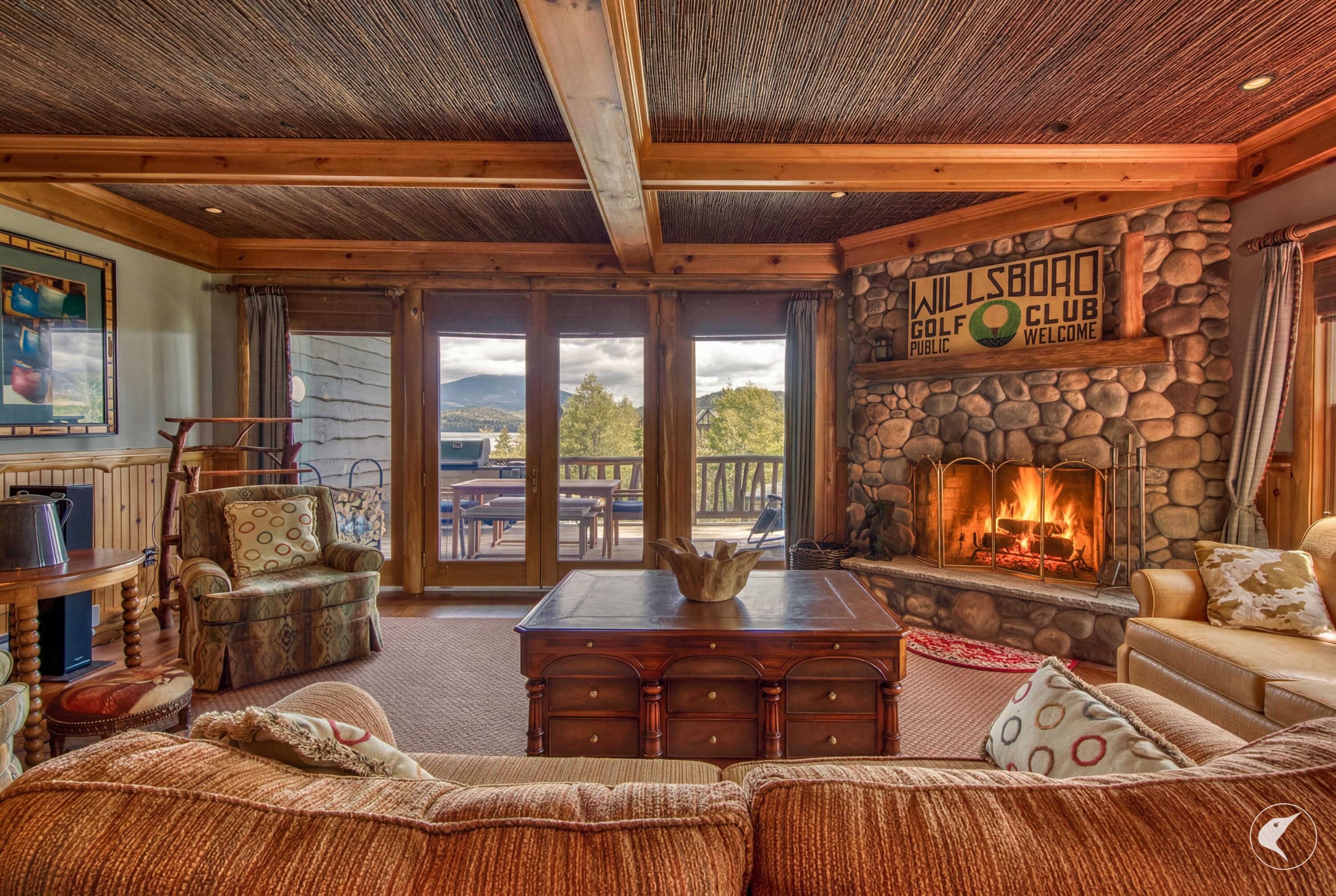 Image 4: Living Room #2
