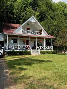 138 Kiwassa Rd