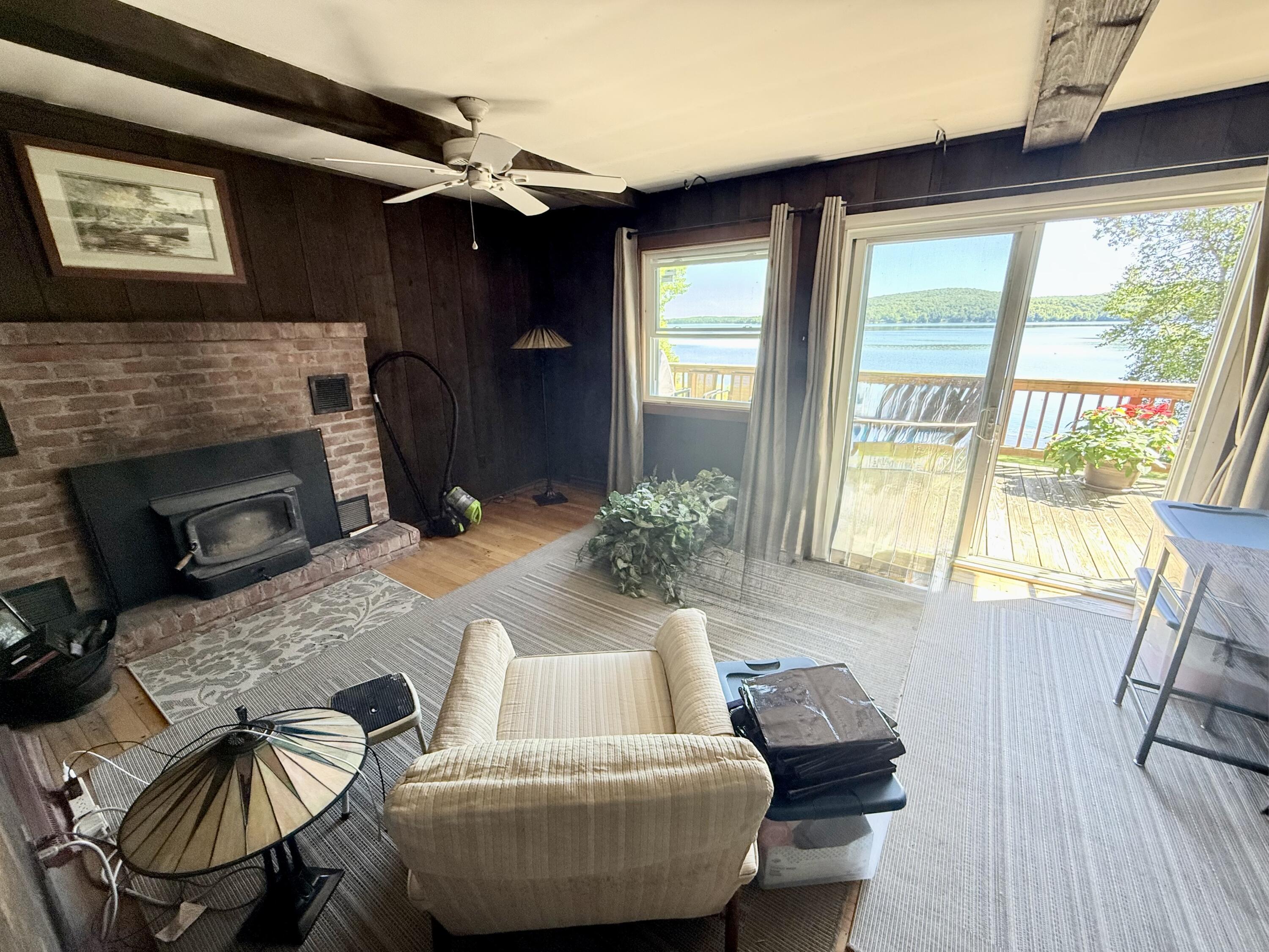 Image 2: Living room