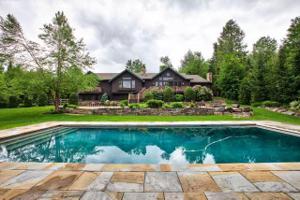 218 Peninsula Way