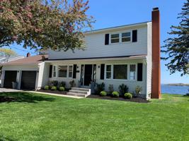 211 Champlain Drive