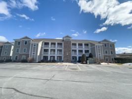 58 Club Road unit 302