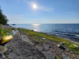 172 Lakeshore Drive