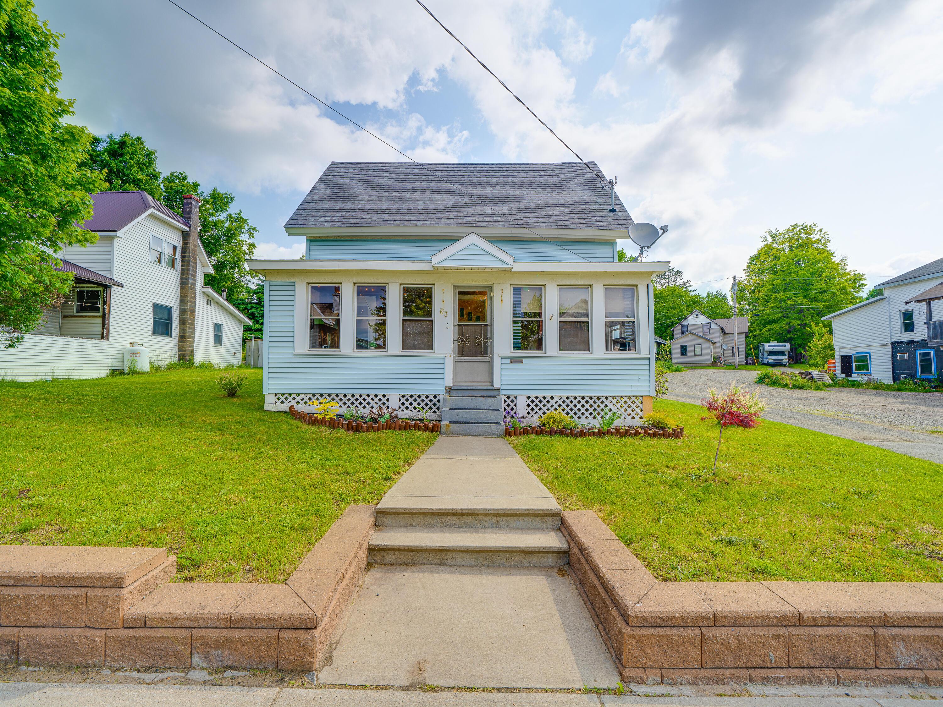 Image 1: 63 Wawbeek Ave. (2025)-21